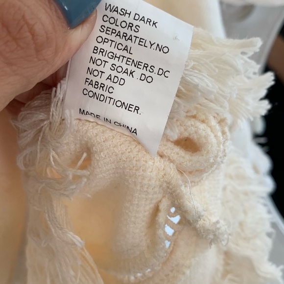 Boho Cream Sweater with Fringe Detail - Picture 4 of 8